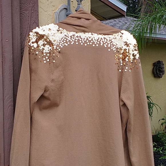 Light weight sweater - Picture 3 of 3